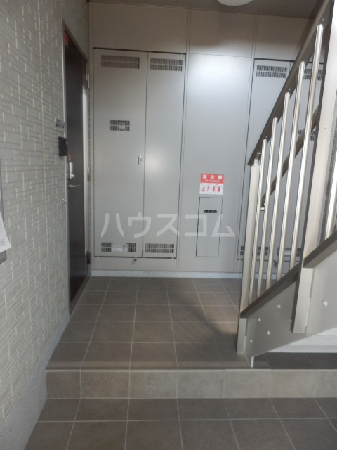 21/25 エントランス