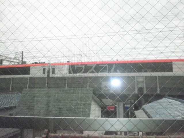 23/24 エントランス