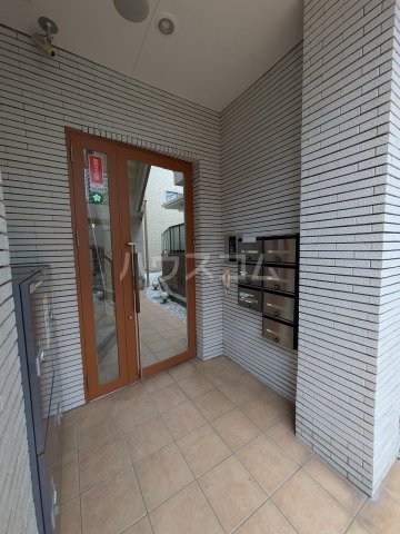 28/29 エントランス