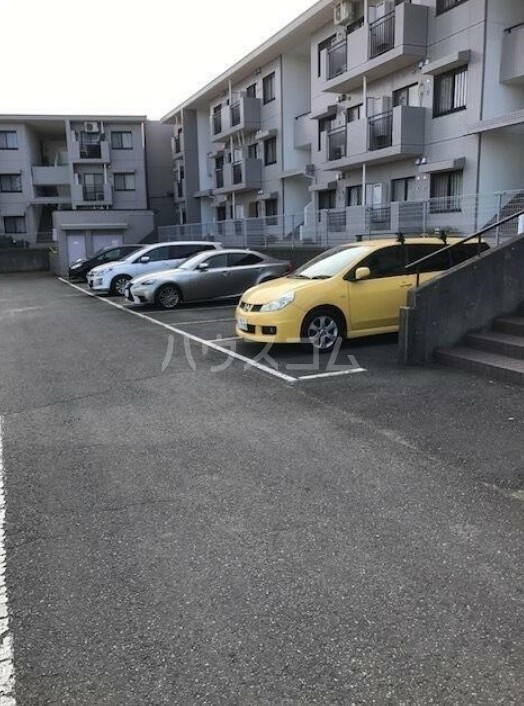 15/25 駐車場