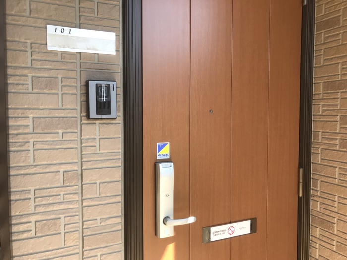 19/28 エントランス