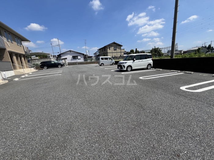 26/27 駐車場