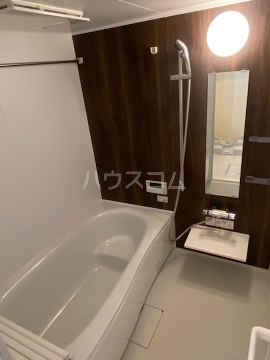 14/30 浴室