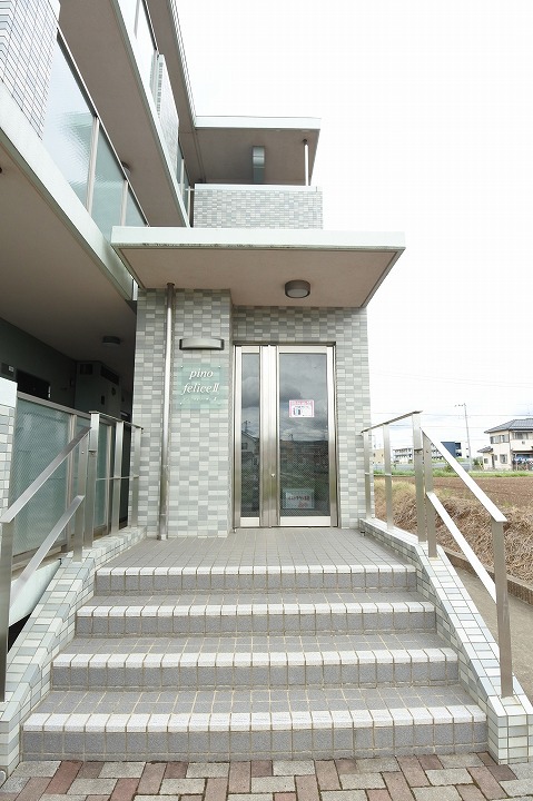 21/28 エントランス