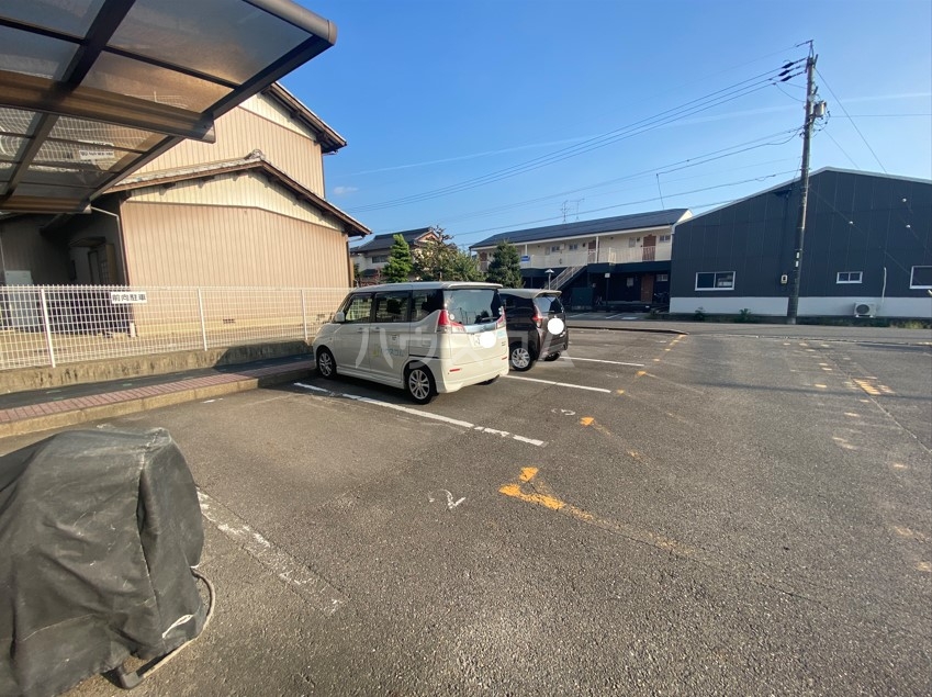 19/23 駐車場