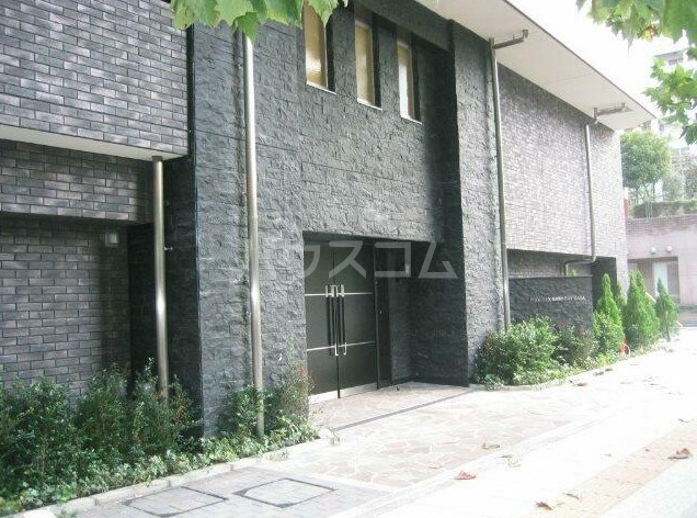 19/29 エントランス