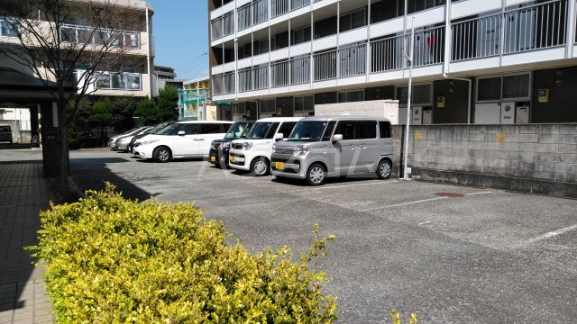 16/22 駐車場