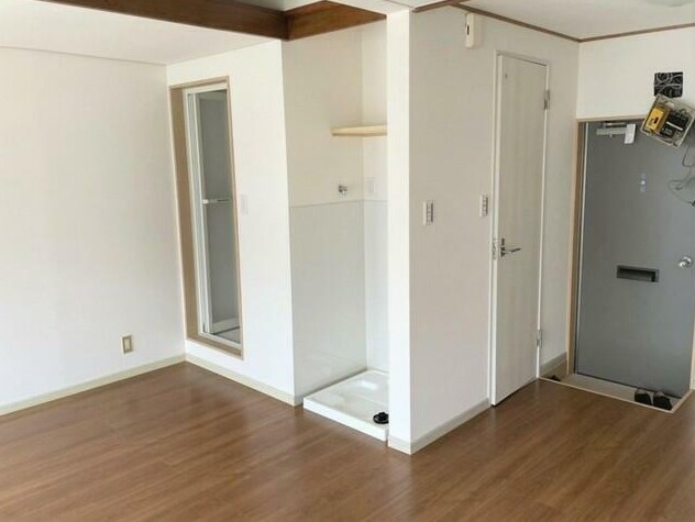 15/23 エントランス