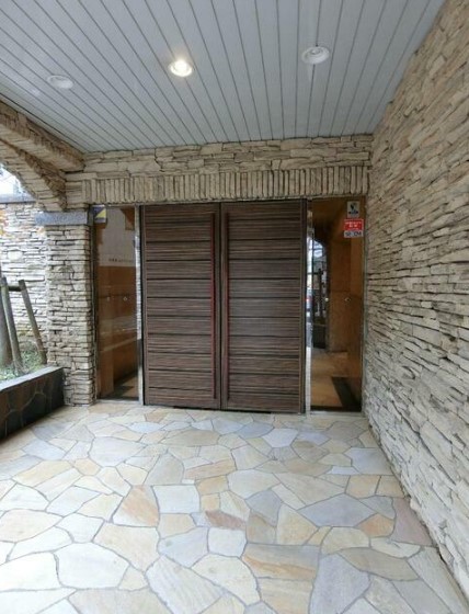 26/30 エントランス