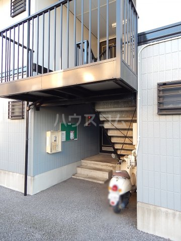 20/30 エントランス