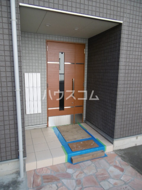 22/30 エントランス