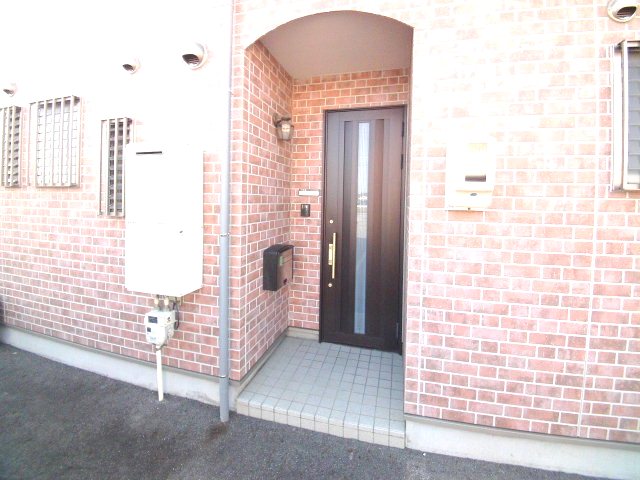 23/30 エントランス