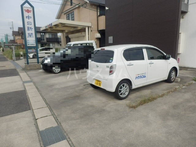 22/30 駐車場