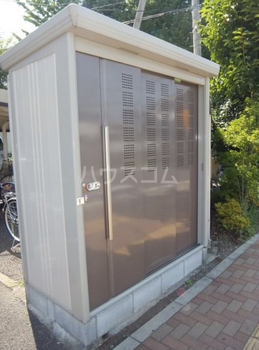 14/25 エントランス
