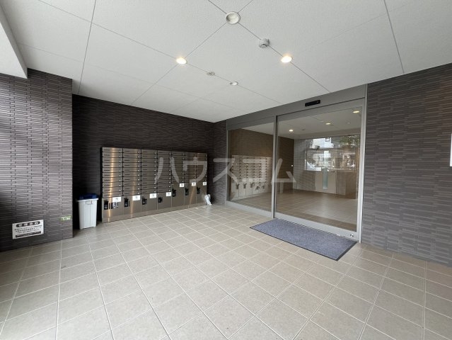 15/26 エントランス