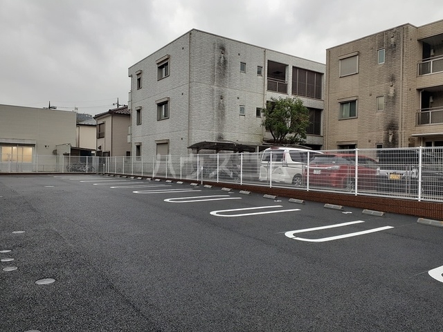 15/27 駐車場