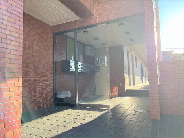 2/4 エントランス