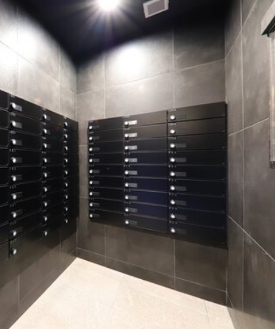 22/26 エントランス