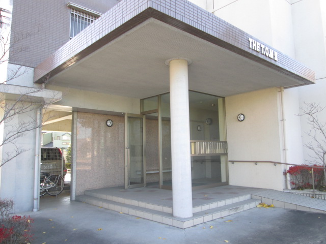 2/4 エントランス