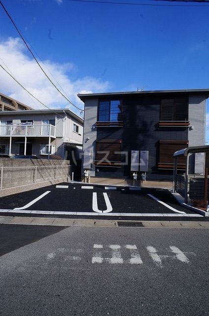27/30 駐車場