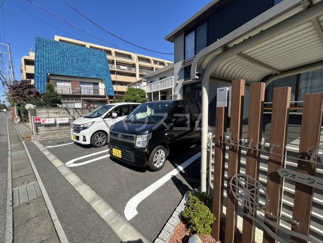 28/30 駐車場