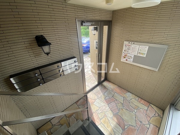 14/23 エントランス