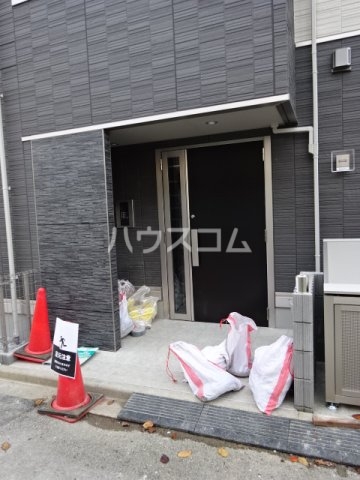 4/5 エントランス