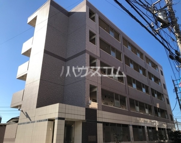 23/30 エントランス