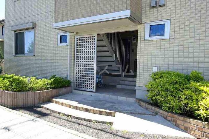 2/5 エントランス