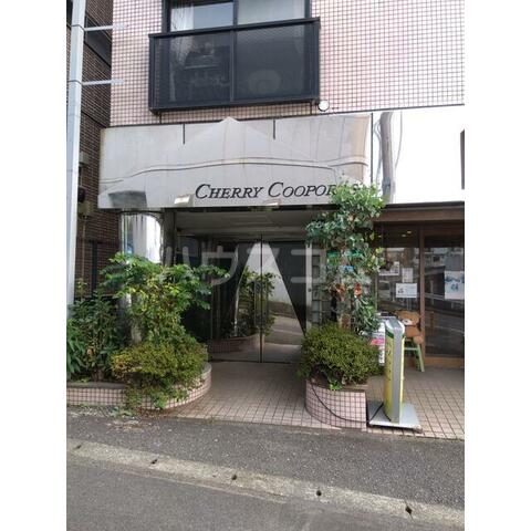 16/20 エントランス