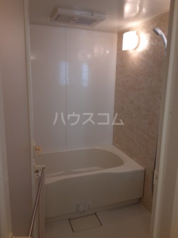 17/30 浴室