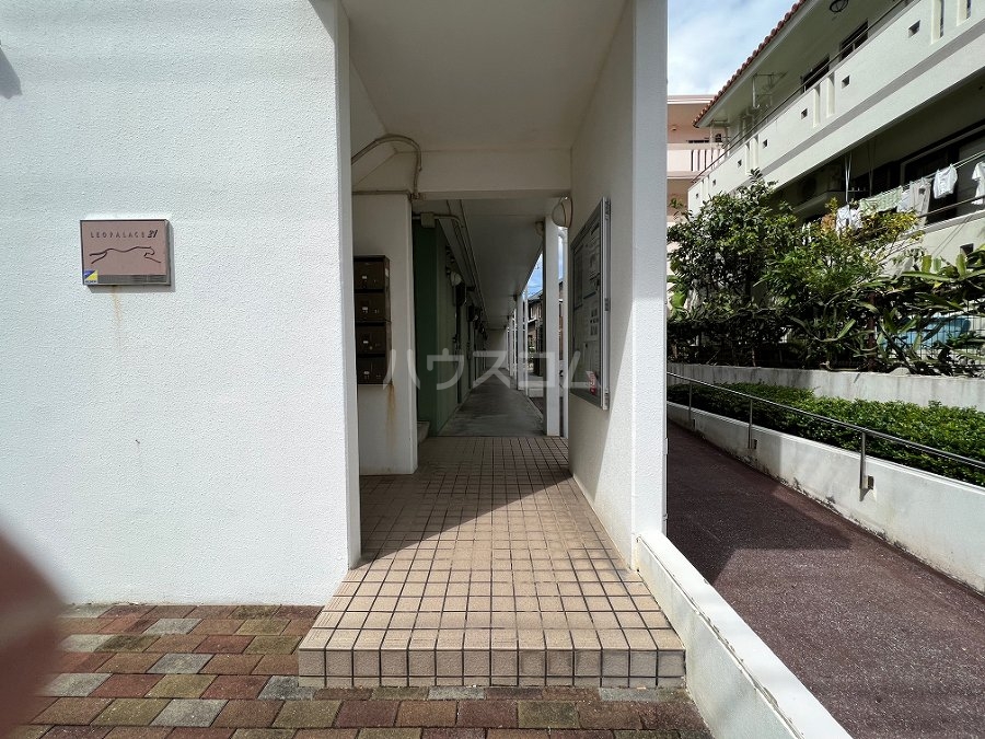 16/18 エントランス