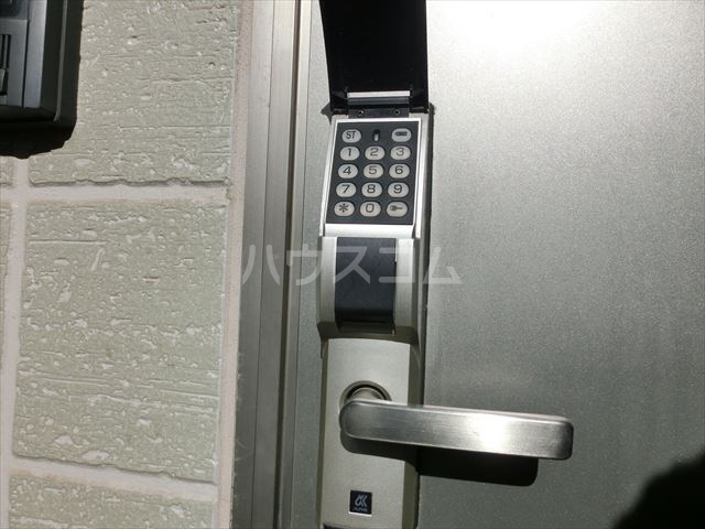 14/18 エントランス