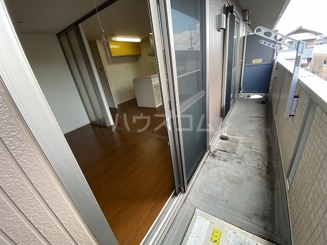 21/30 バルコニー