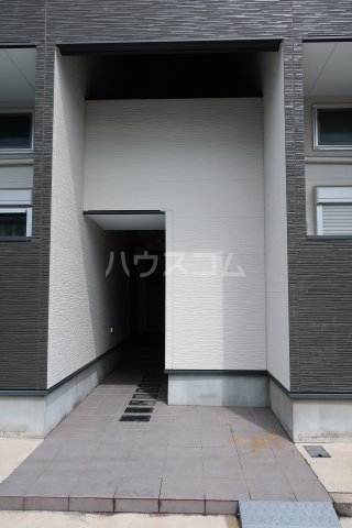 29/30 エントランス