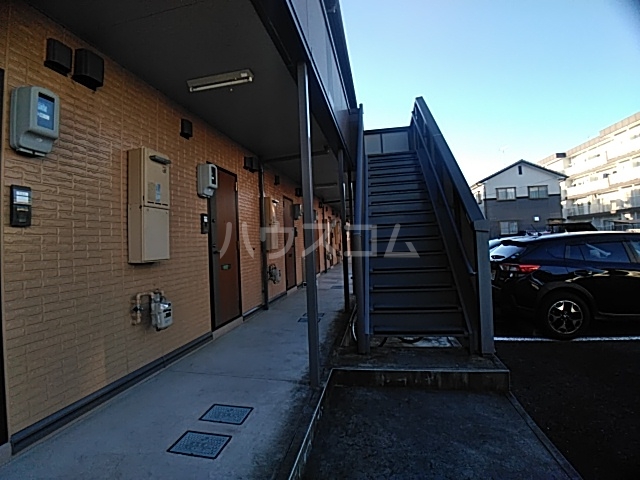 25/30 エントランス