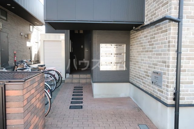 29/30 エントランス