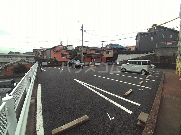 28/30 駐車場