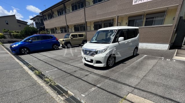 25/30 駐車場