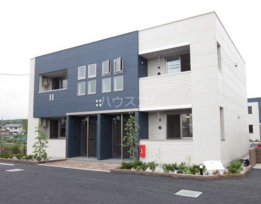 24/30 エントランス