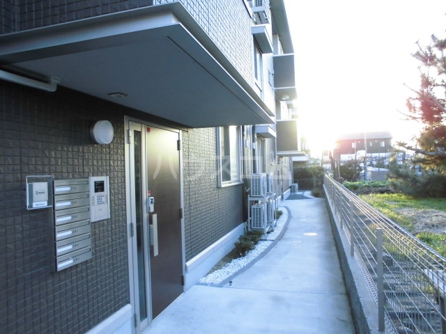 21/26 エントランス