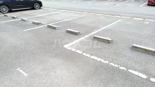26/27 駐車場