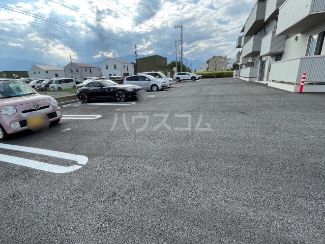 27/27 駐車場