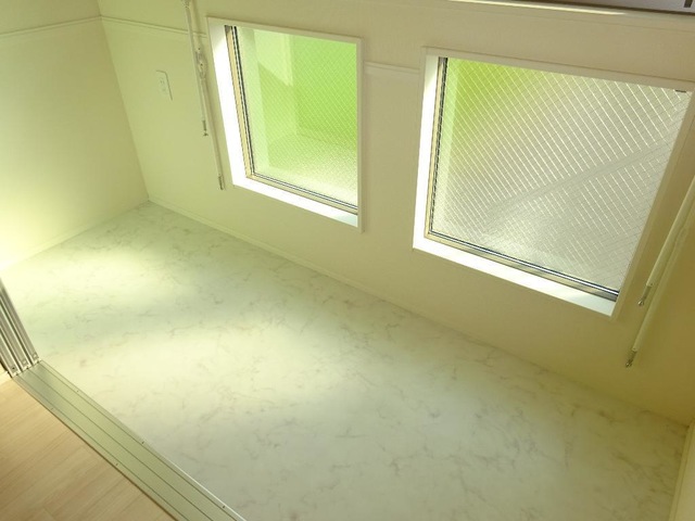 21/26 バルコニー