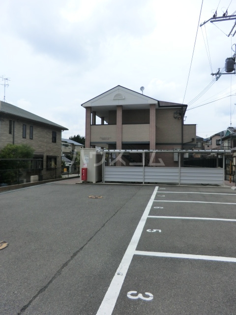2/3 駐車場