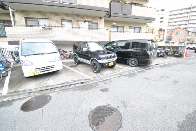 3/10 駐車場