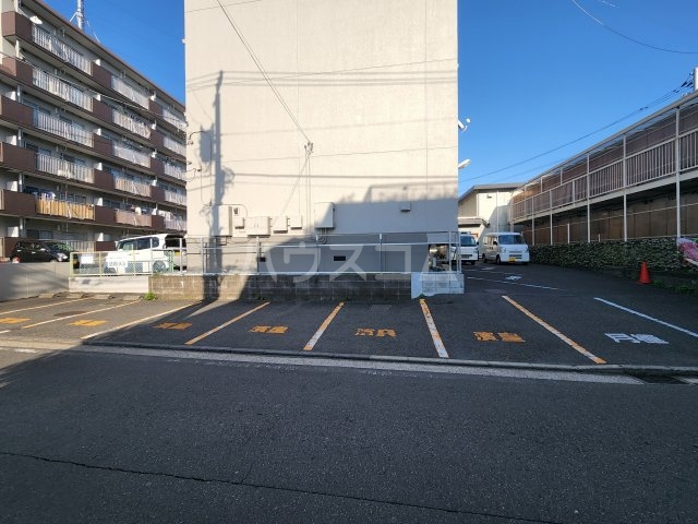 17/23 駐車場