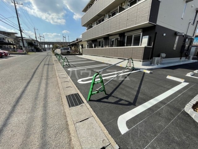 19/28 駐車場
