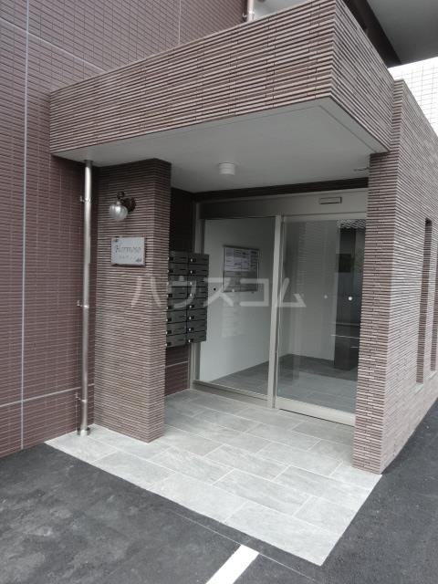 22/30 エントランス