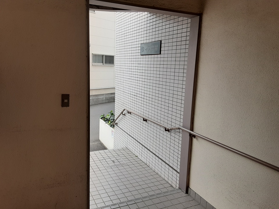 19/24 エントランス